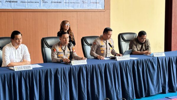 Kapolres Metro Jakarta Pusat Kombes Pol Reynold E.P. Hutagalung dalam rilis perkara Percetakan Mau Print di Polres Metro Jakarta Pusat, Jumat, 26 Juni 2026.