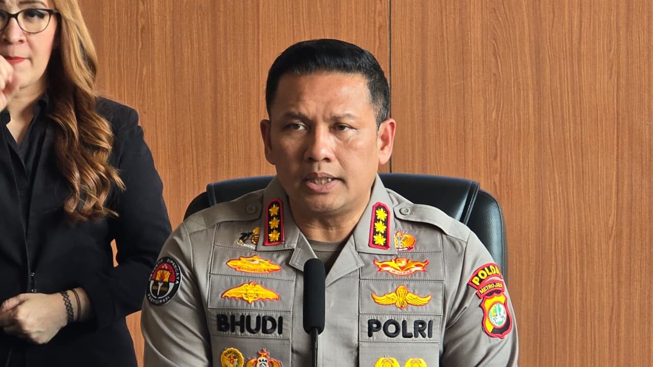 Kabidhumas Polda Metro Jaya Kombes Pol Budi Hermanto dalam rilis perkara Percetakan Mau Print di Polres Metro Jakarta Pusat, Jumat, 26 Juni 2026.
