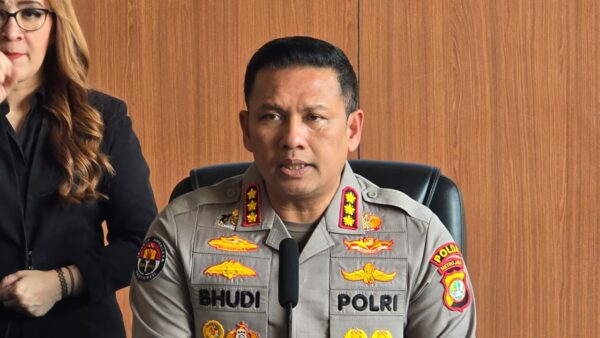 Kabidhumas Polda Metro Jaya Kombes Pol Budi Hermanto dalam rilis perkara Percetakan Mau Print di Polres Metro Jakarta Pusat, Jumat, 26 Juni 2026.
