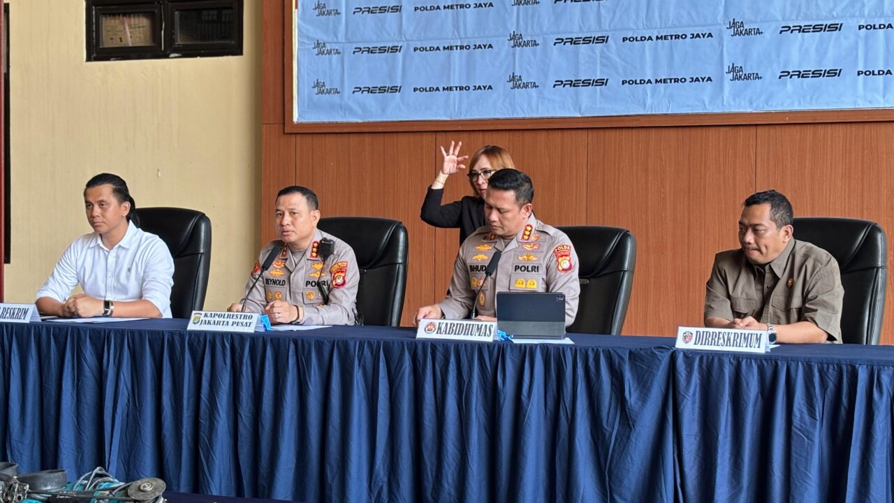 Kapolres Metro Jakarta Pusat Kombes Pol Reynold E.P. Hutagalung dalam rilis perkara Percetakan Mau Print di Polres Metro Jakarta Pusat, Jumat, 26 Juni 2026.