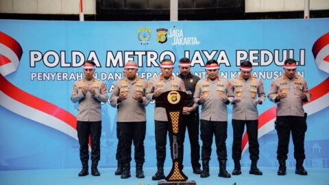 Polda Metro Jaya Kirim 12 Truk Bantuan Kemanusiaan untuk Masyarakat Terdampak Gempa NTT