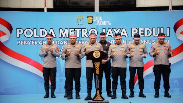 Polda Metro Jaya Kirim 12 Truk Bantuan Kemanusiaan untuk Masyarakat Terdampak Gempa NTT